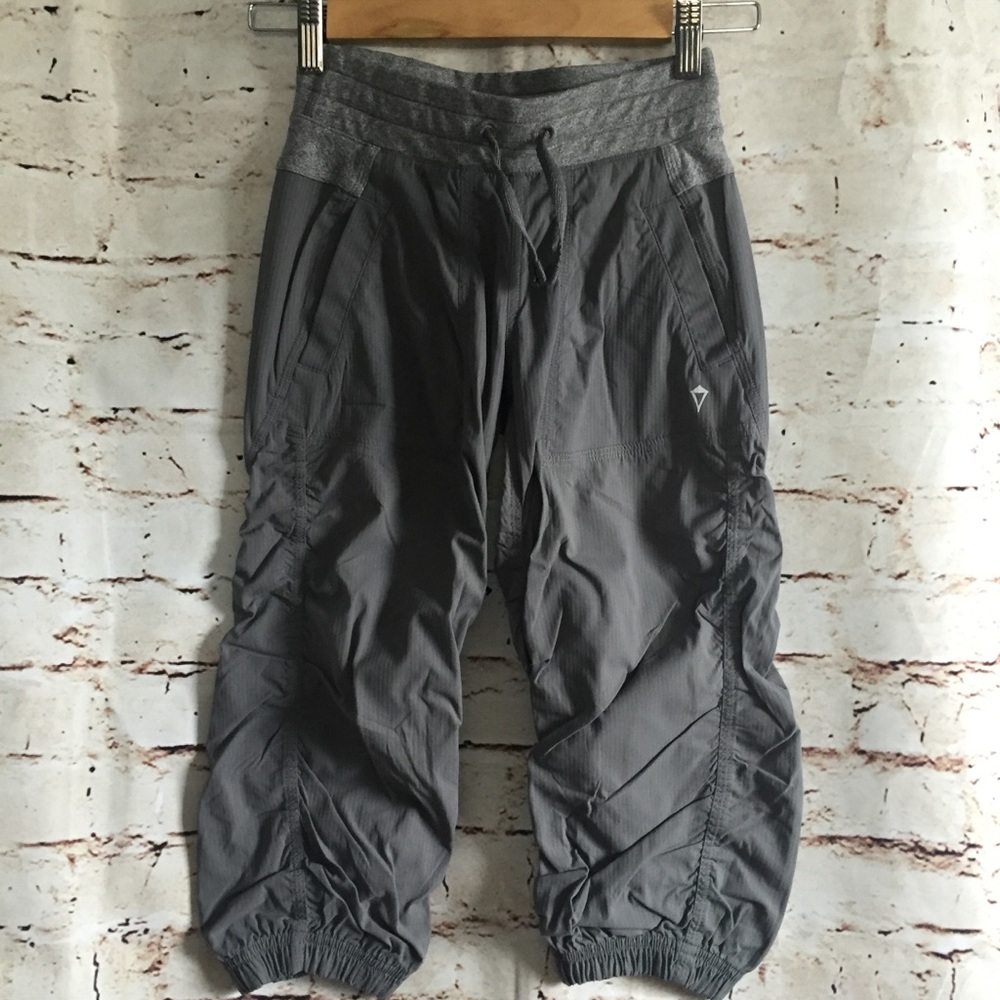 Girls ivivva Athletic  Pants size 10